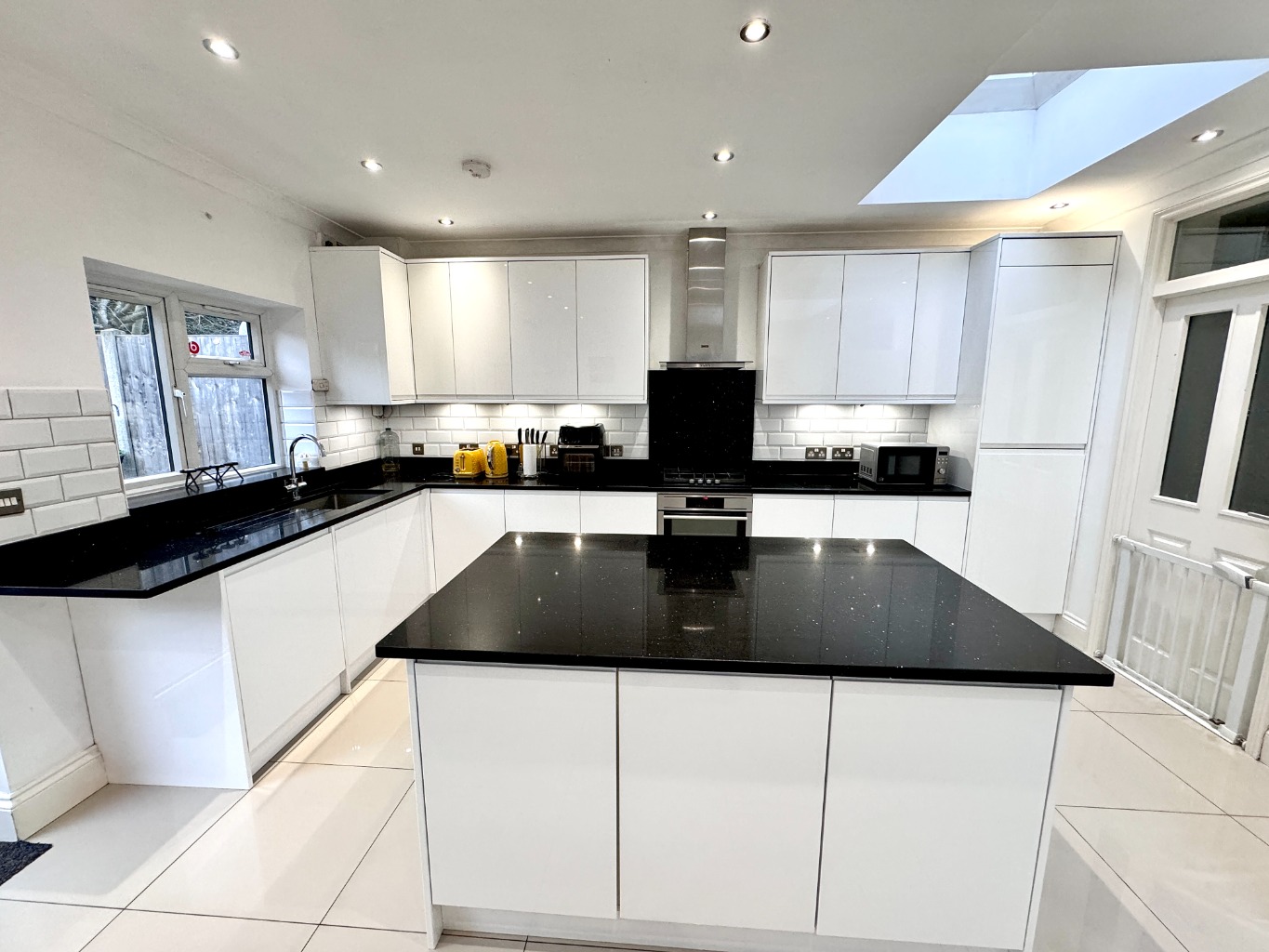 5 bed terraced house for sale in Plumstead  - Property Image 2