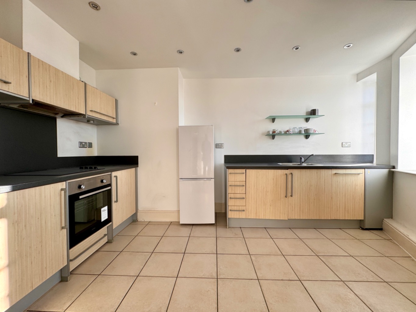 2 bed flat for sale in Eaglesfield Road, London  - Property Image 3