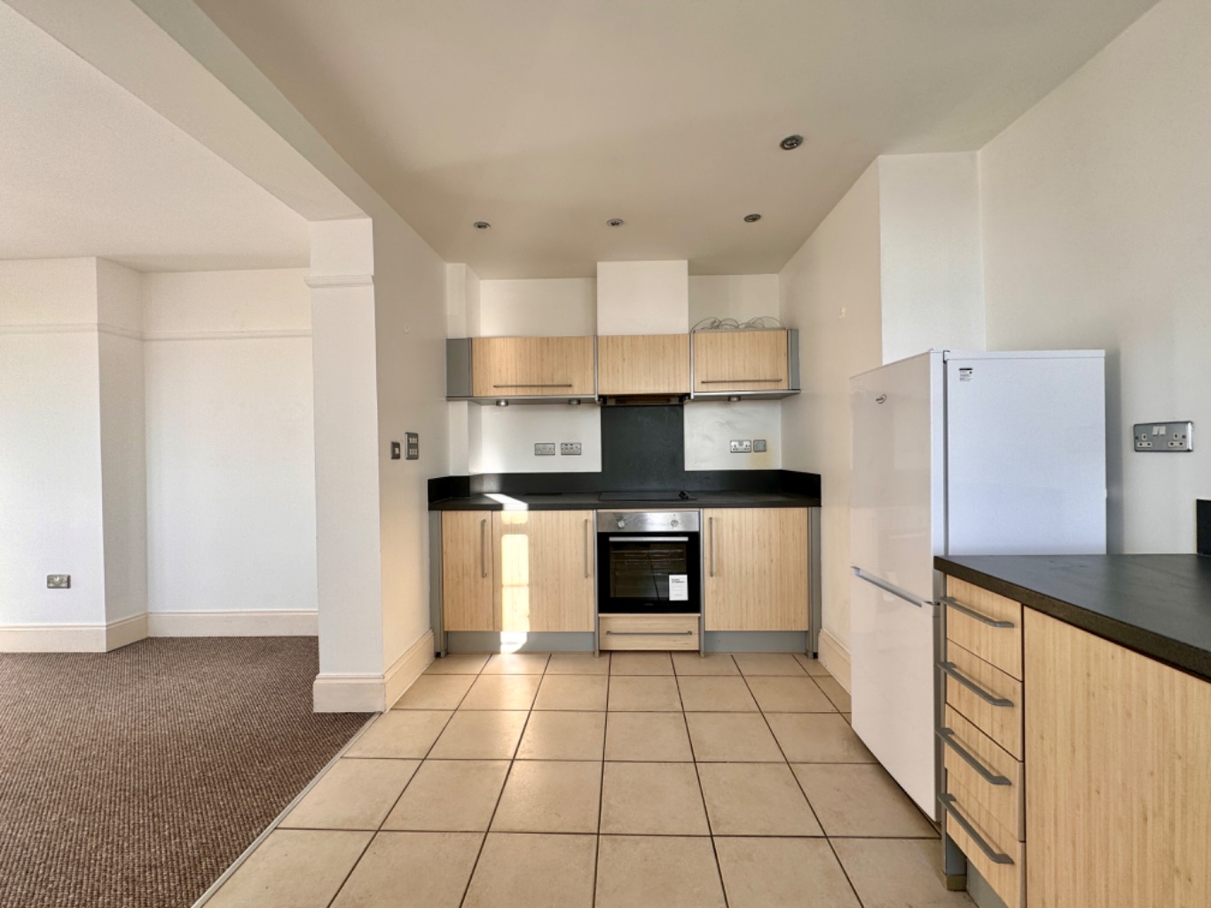 2 bed flat for sale in Eaglesfield Road, London  - Property Image 5
