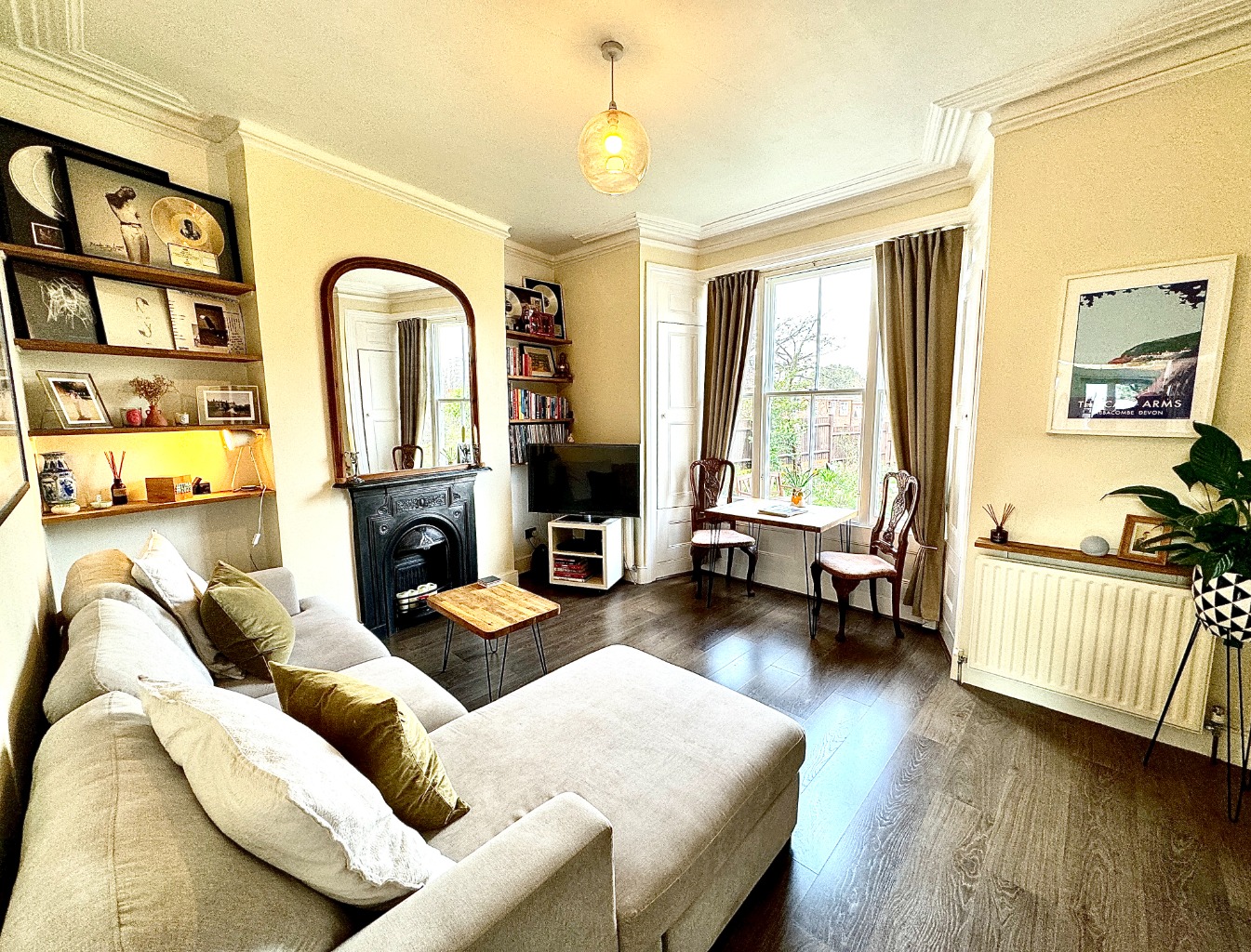 1 bed ground floor maisonette for sale, Woolwich  - Property Image 2