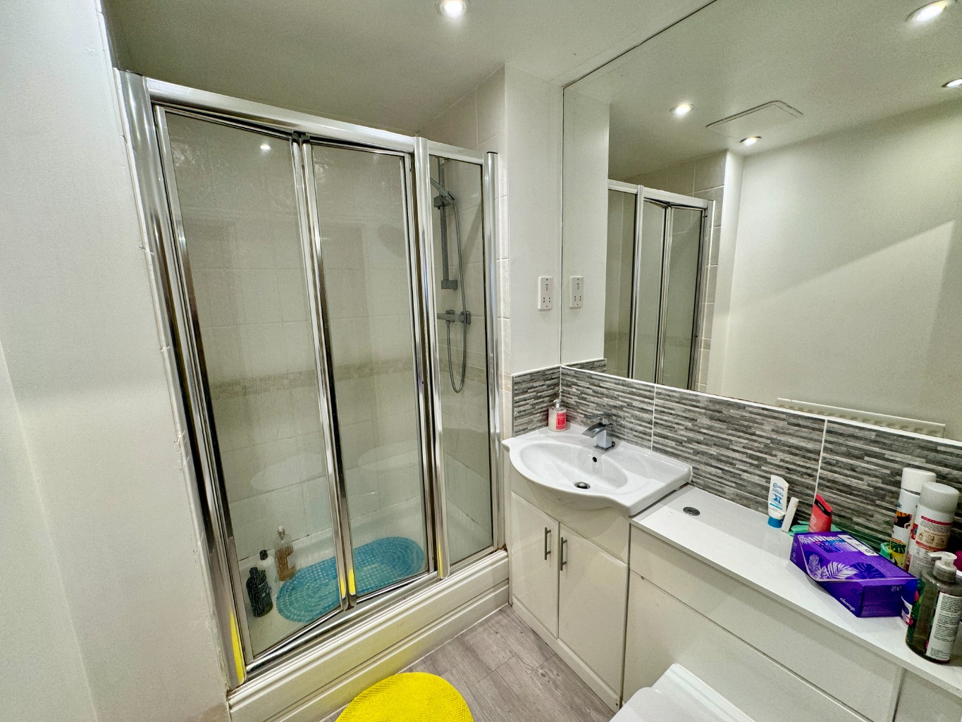 2 bed flat for sale in Erebus Drive, London  - Property Image 5