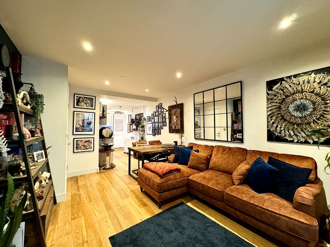 1 bed ground floor flat for sale in Love Lane, London  - Property Image 4