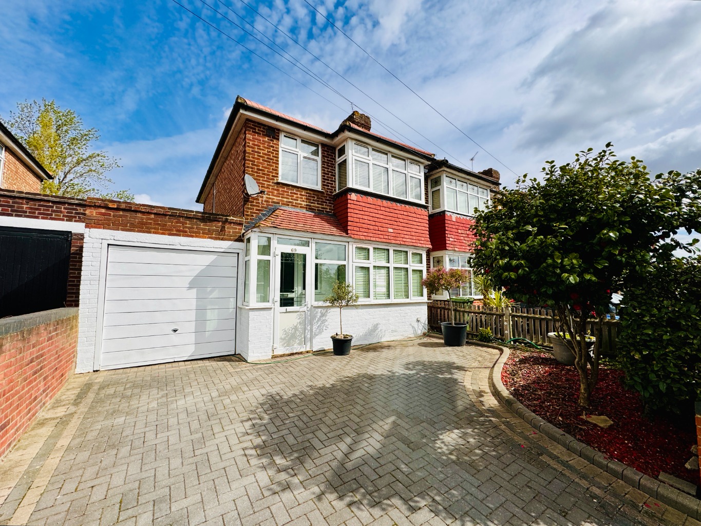3 bed end of terrace house for sale in Plumstead  - Property Image 1