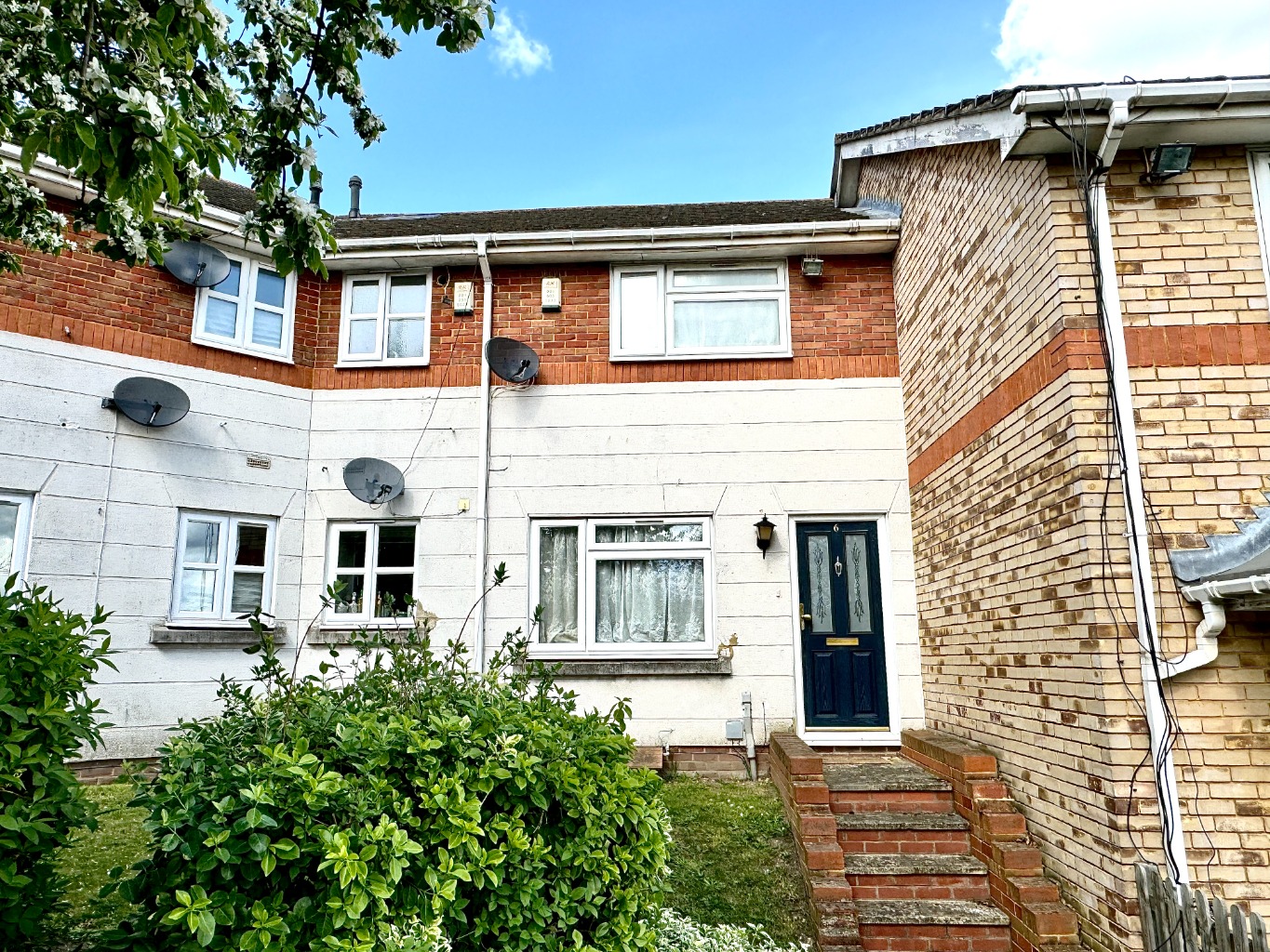 2 bed terraced house for sale in Thamesmead - Property Image 1