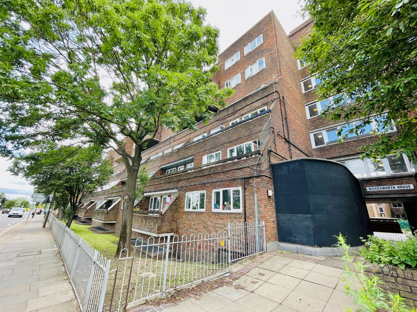* SEE VIDEO WALKTHROUGH TOUR * FIFTH  FLOOR ONE BEDROOMED FLAT * SPACIOUS LOUNGE  *   LARGE DOUBLE BEDROOM * SUPER SIZED STORAGE CUPBOARD * BALCONY WITH VIEWS OF THE COMMON AND CANARY WHARF *  CENTRAL HEATING * DOUBLE GLAZING *