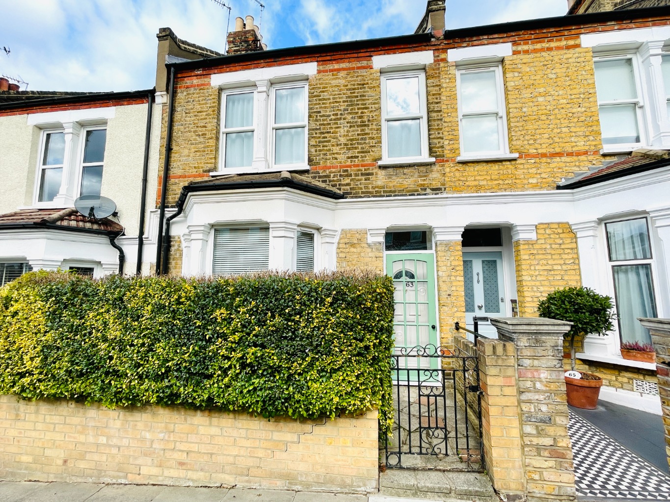 3 bed terraced house for sale in Dallin Road, London  - Property Image 1