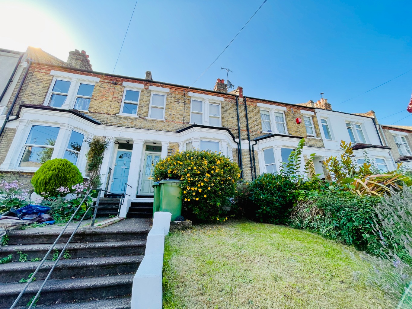 3 bed terraced house for sale in Nithdale Road, London - Property Image 1