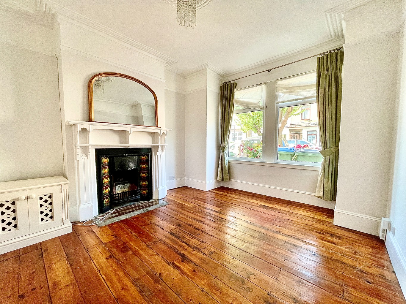 2 bed terraced house to rent in Malton Street, London 0