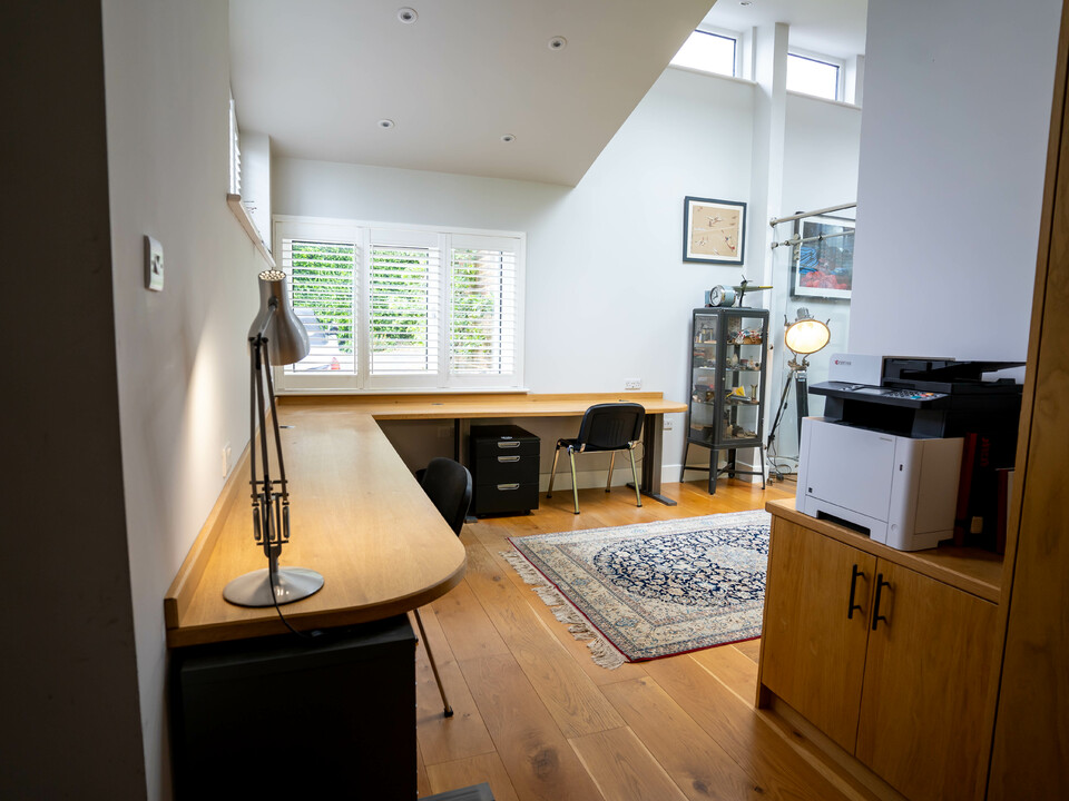 4 bed detached house for sale in Hulton Close, Leatherhead  - Property Image 26