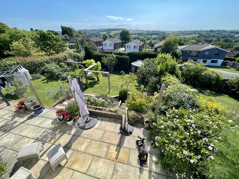 4 bed detached house for sale in Hulton Close, Leatherhead  - Property Image 56