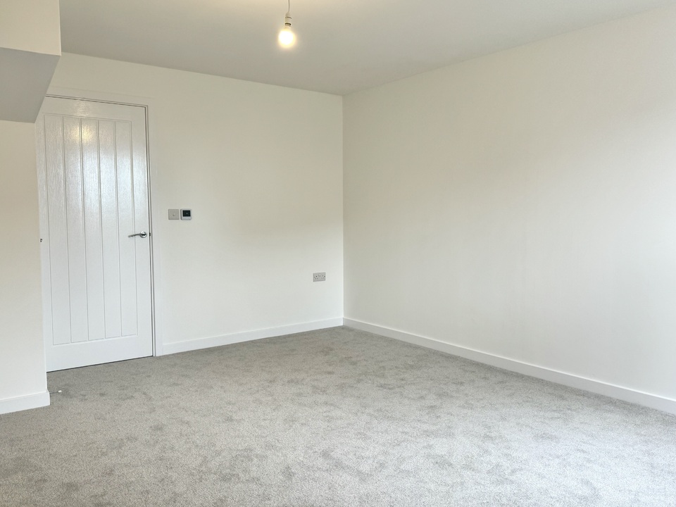 3 bed semi-detached house for sale in Mill Gardens, Cullompton  - Property Image 5