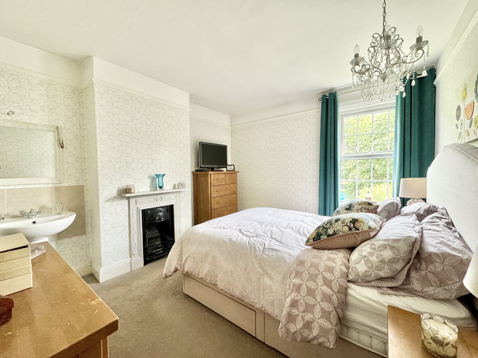 5 bed end of terrace house for sale in Clifton Terrace, Taunton  - Property Image 14