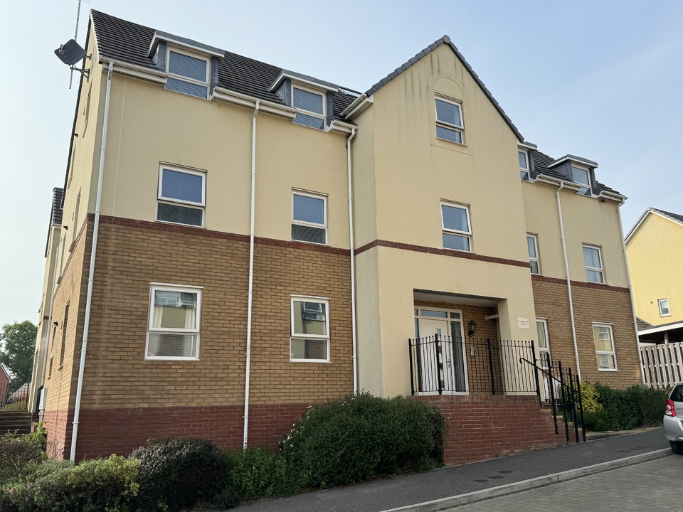 2 bed apartment for sale in Longwool Run, Cullompton  - Property Image 1