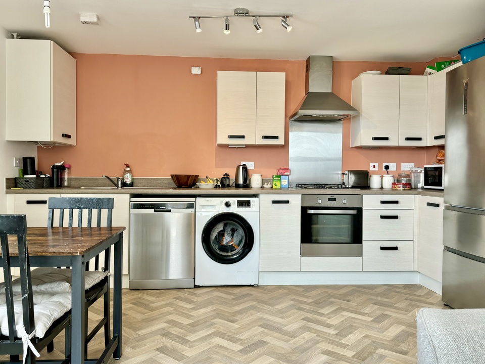 2 bed apartment for sale in Longwool Run, Cullompton  - Property Image 5