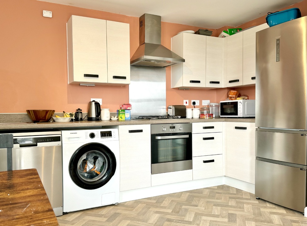 2 bed apartment for sale in Longwool Run, Cullompton  - Property Image 3