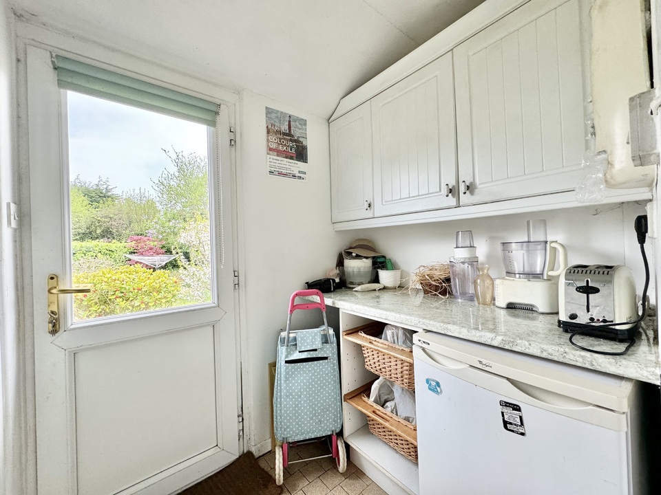 3 bed semi-detached house for sale in Mountfields Road, Taunton  - Property Image 7