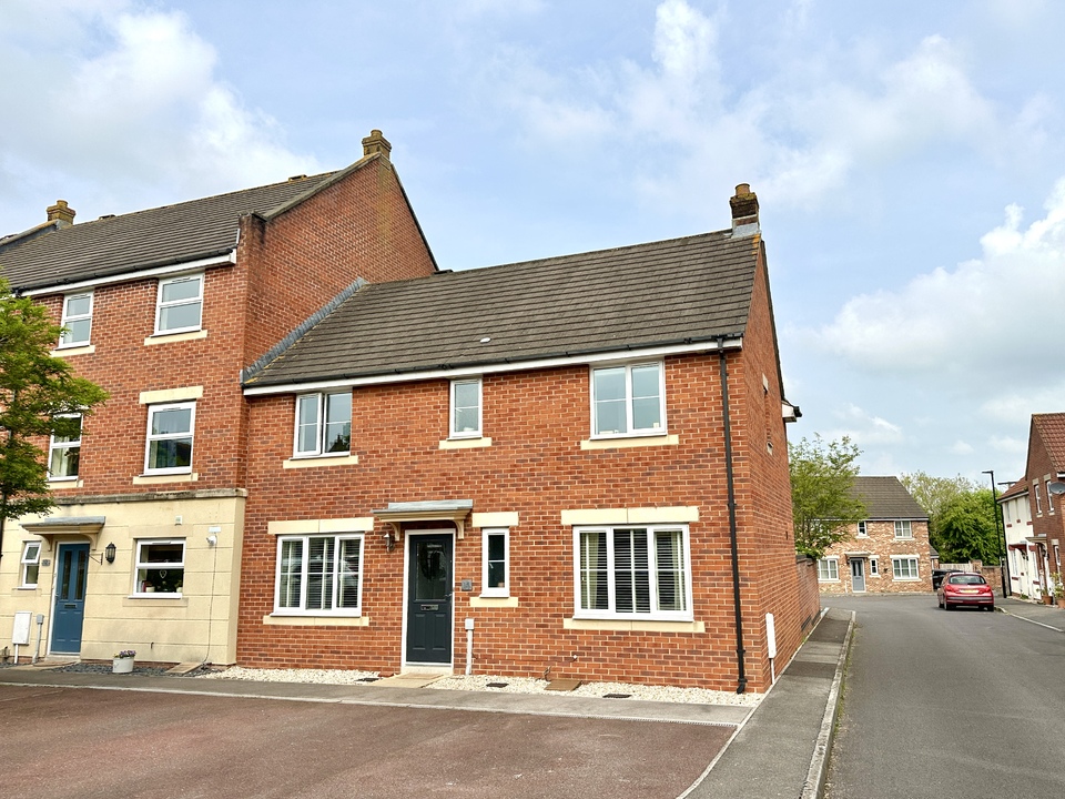 4 bed end of terrace house for sale in Trent Square, Gillingham  - Property Image 18