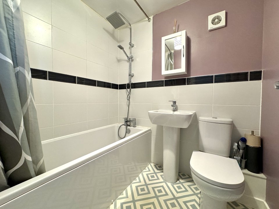 3 bed end of terrace house for sale in Campion Way, Bridgwater  - Property Image 9