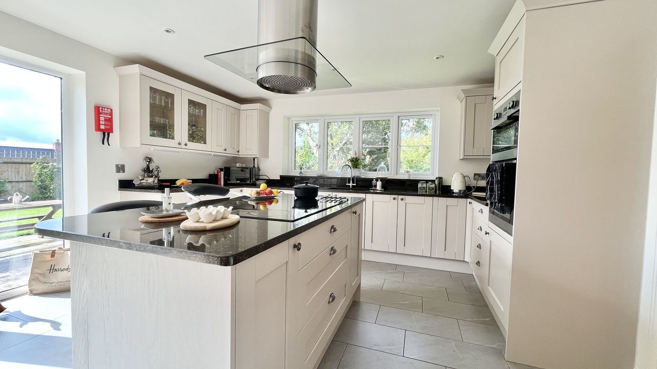 5 bed detached house for sale in Stonegallows, Taunton  - Property Image 6