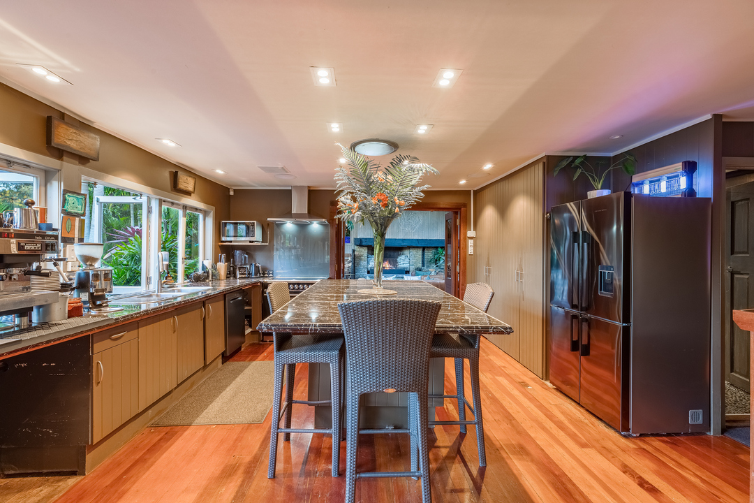 4 bed for sale in Palm Beach, Waiheke - Auckland  - Property Image 2