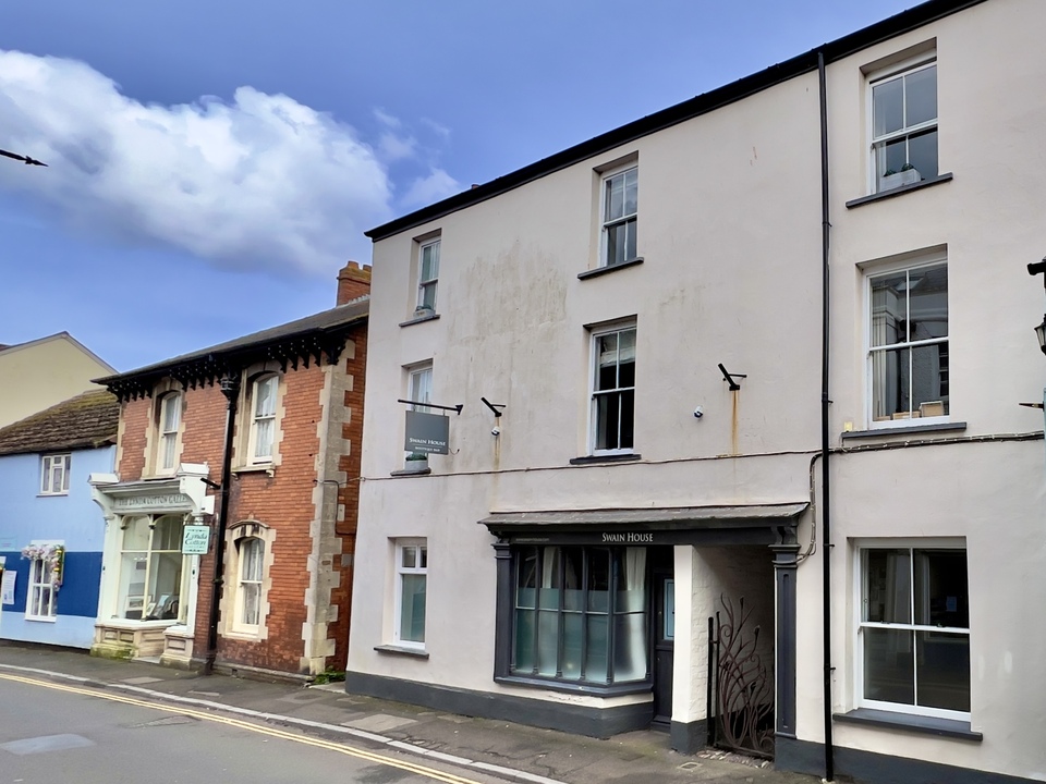 3 bed town house for sale in Swain Street, Watchet  - Property Image 14