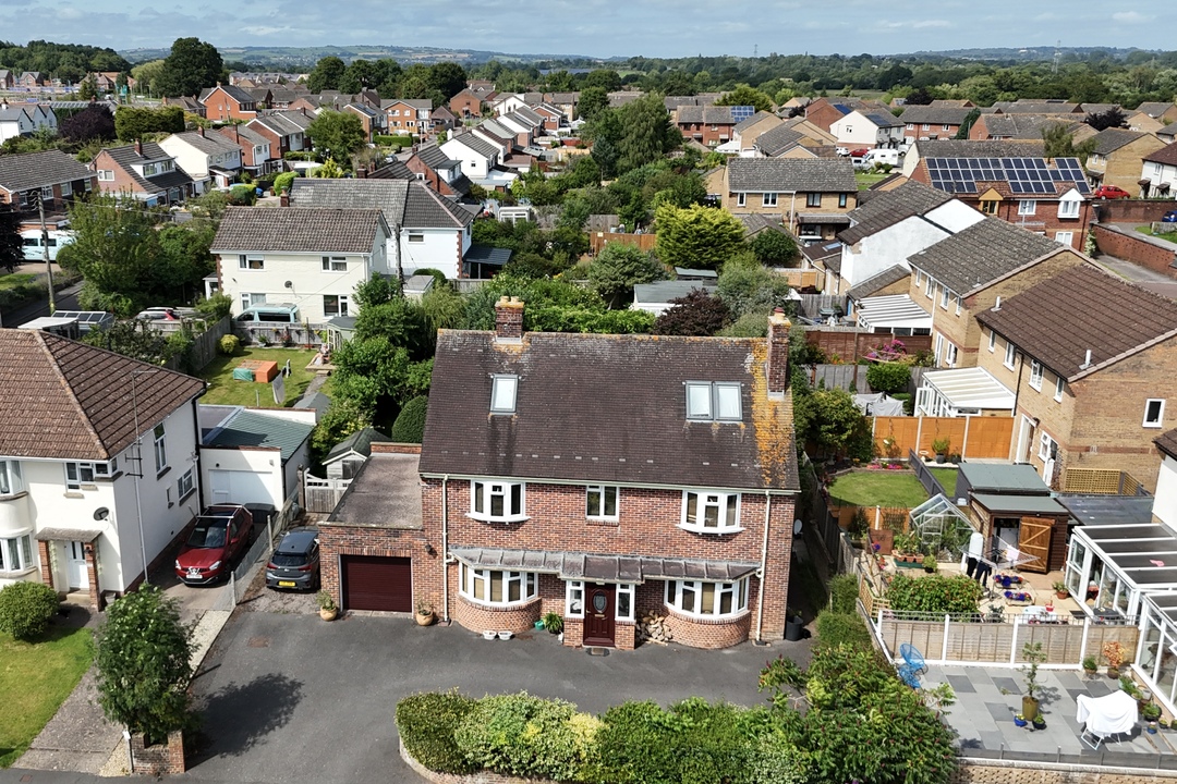 5 bed detached house for sale in St. Georges Well, Cullompton  - Property Image 32