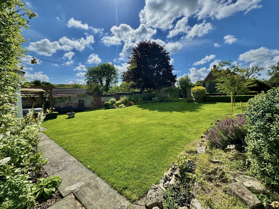 5 bed detached house for sale in Jarvis Street, Upavon  - Property Image 3