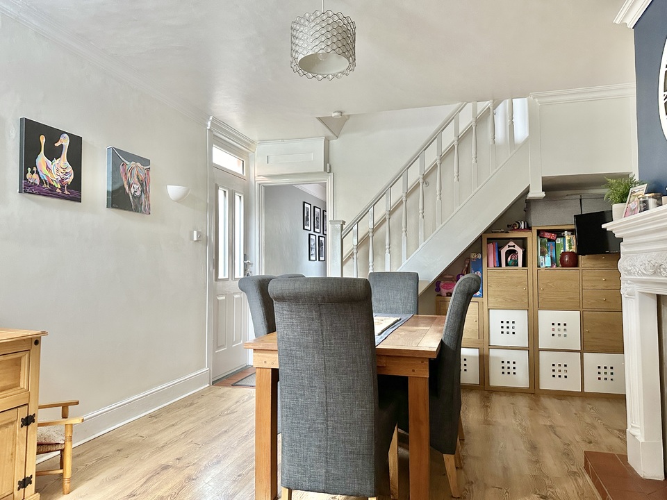 4 bed semi-detached house for sale in Victoria Road, Gillingham  - Property Image 6