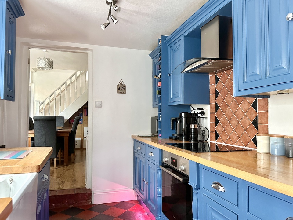 4 bed semi-detached house for sale in Victoria Road, Gillingham  - Property Image 8