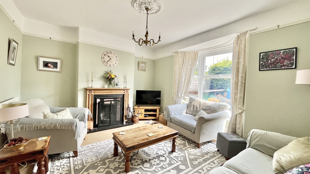 5 bed terraced house for sale in Staplegrove Road, Taunton  - Property Image 2