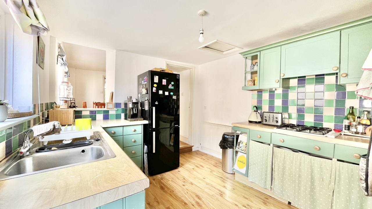 5 bed terraced house for sale in Staplegrove Road, Taunton  - Property Image 17