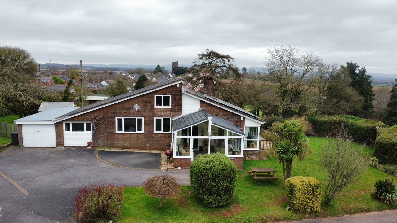 5 bed detached bungalow for sale in The Wedge, Wellington  - Property Image 41