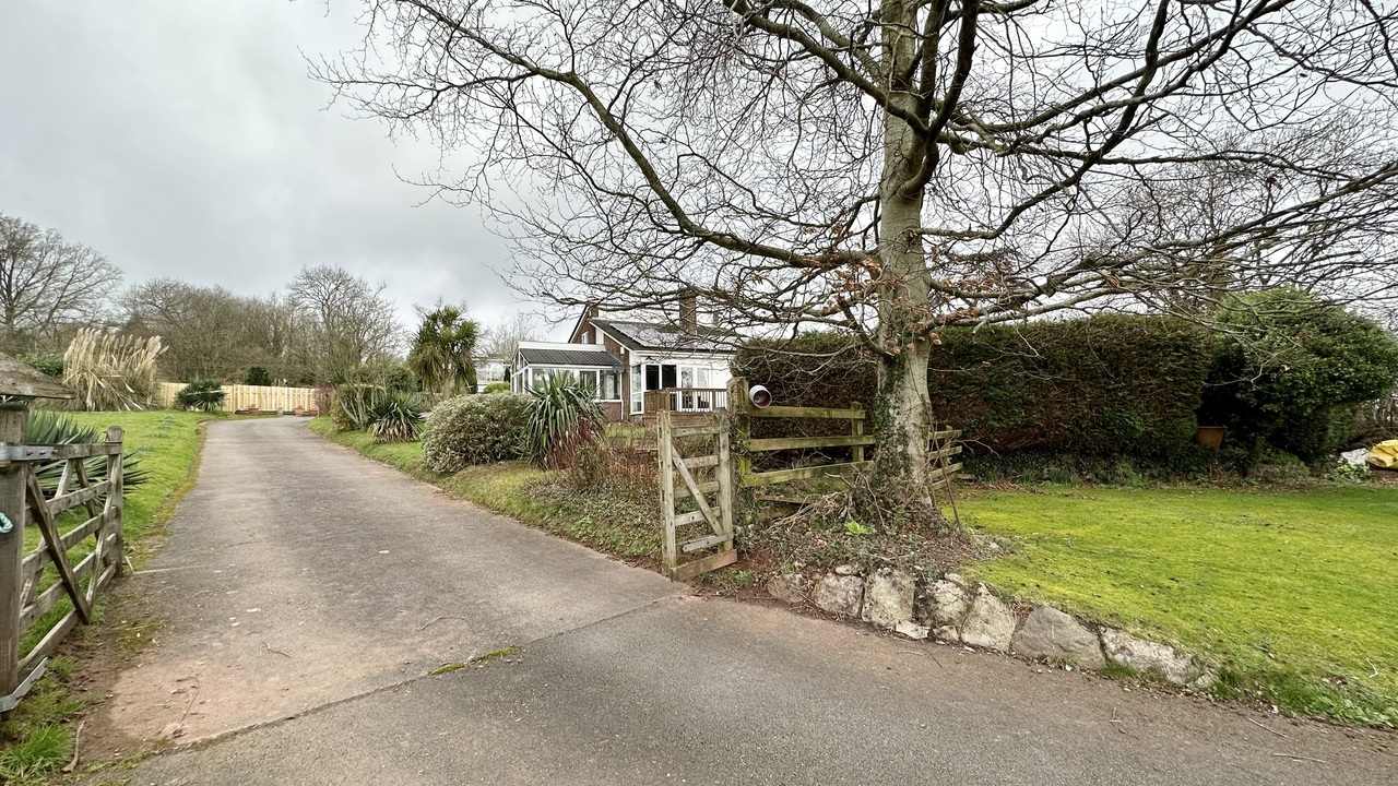 5 bed detached bungalow for sale in The Wedge, Wellington  - Property Image 43