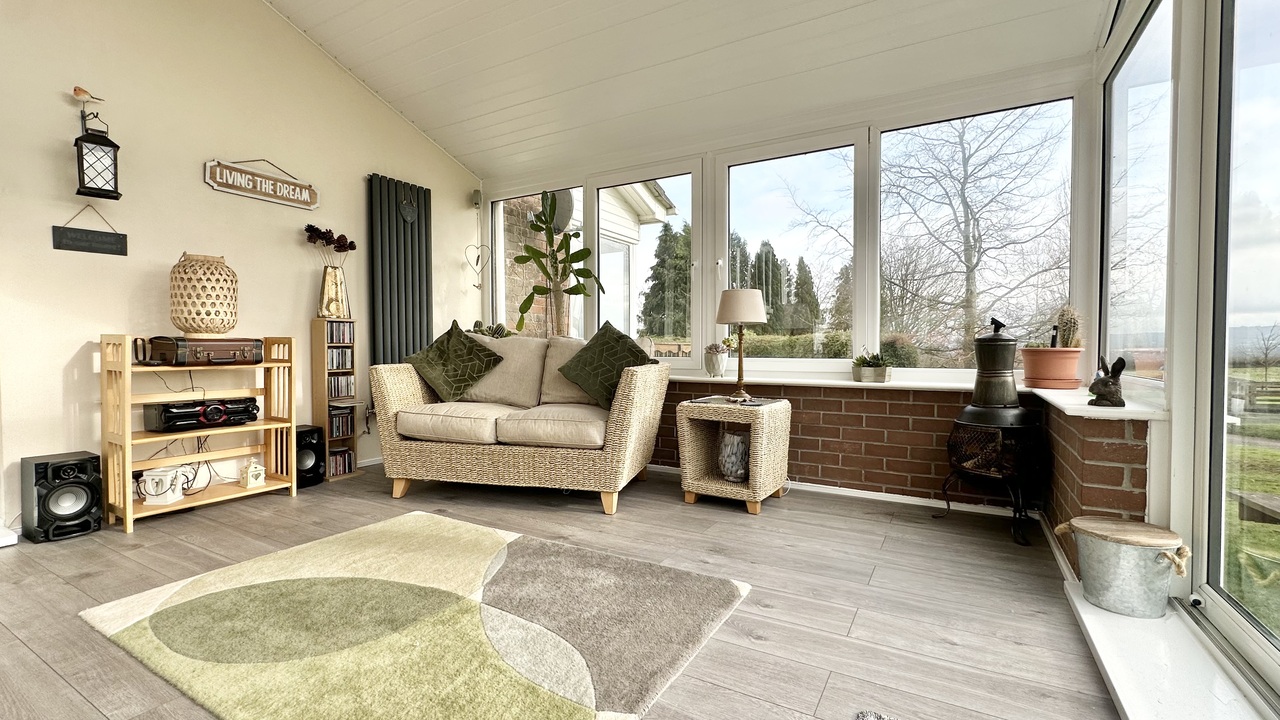 5 bed detached bungalow for sale in The Wedge, Wellington  - Property Image 13