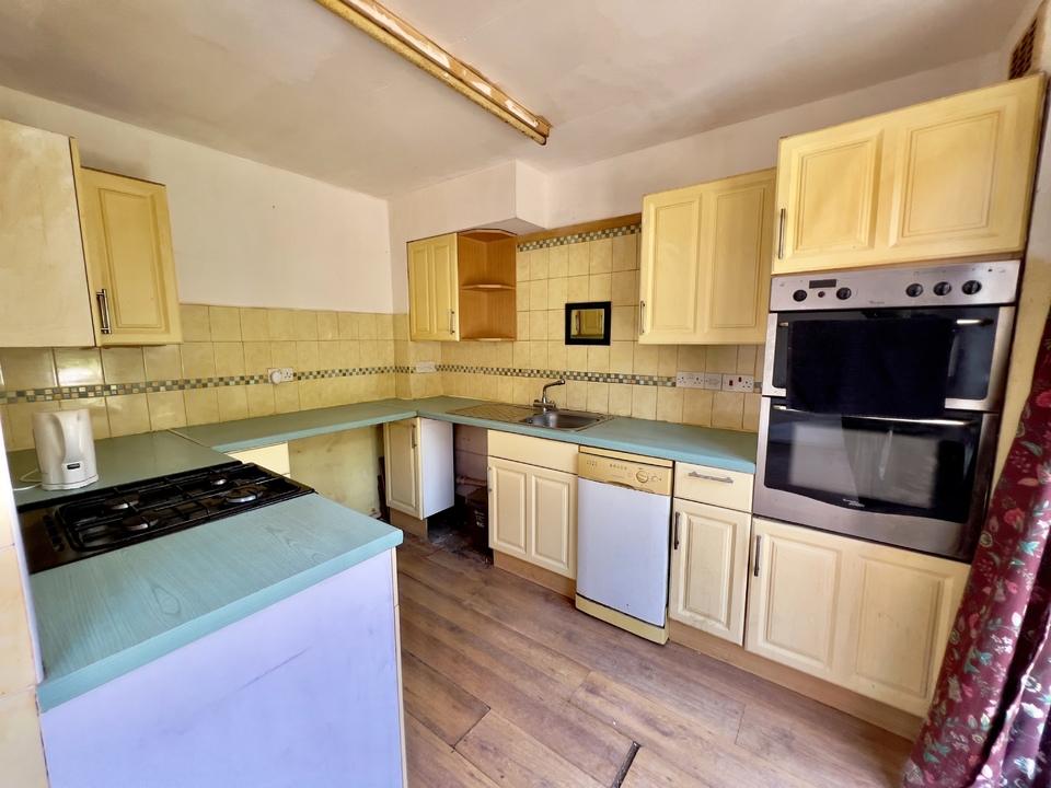 3 bed end of terrace house for sale in Staunton Road, Minehead  - Property Image 5