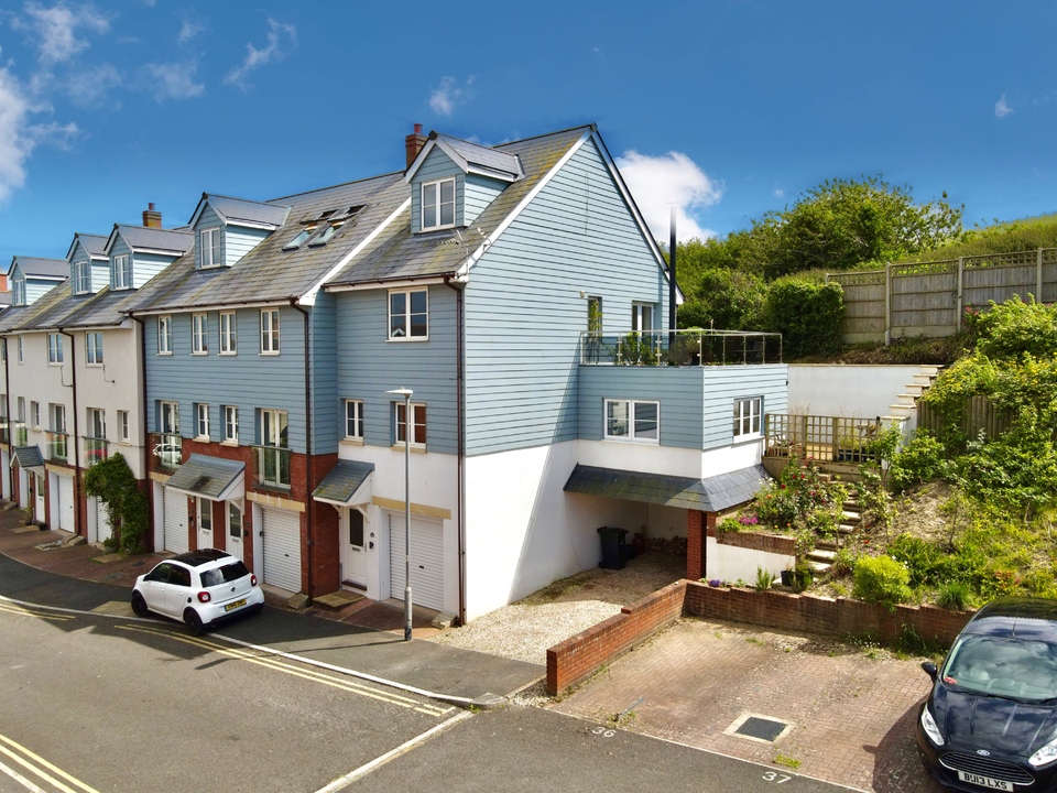 3 bed town house for sale in West Street, Watchet  - Property Image 1