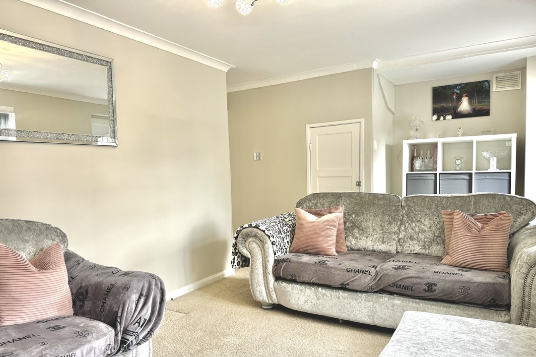 3 bed semi-detached house for sale in Haymans Close, Cullompton  - Property Image 8