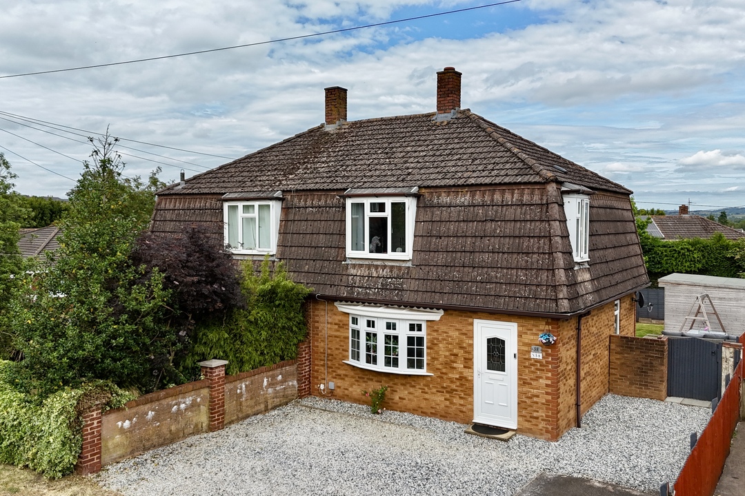 3 bed semi-detached house for sale in Haymans Close, Cullompton  - Property Image 1