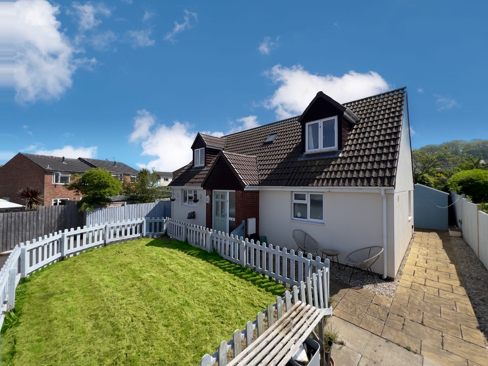 3 bed detached bungalow for sale in Risdon Road, Watchet  - Property Image 2