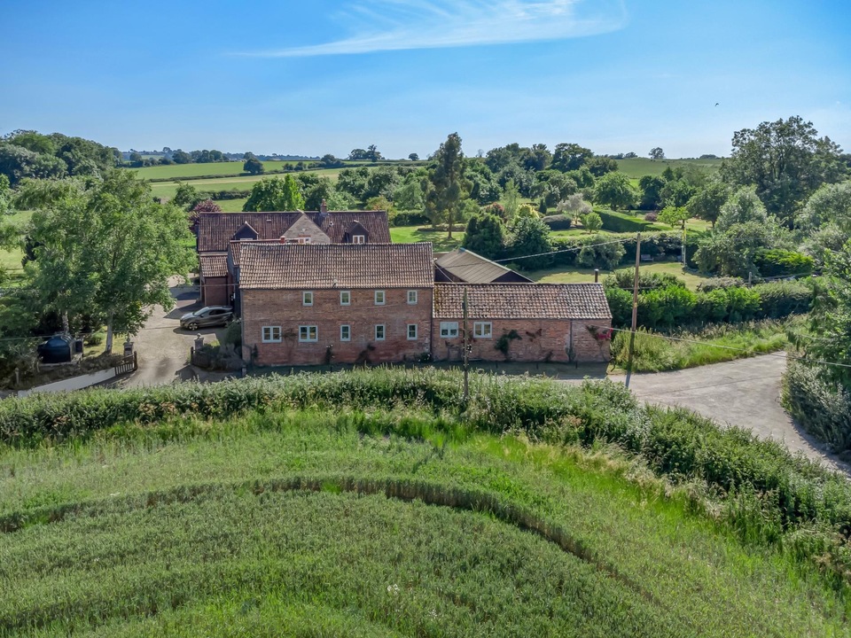 4 bed detached house for sale in Old Court Barn, Yeovil  - Property Image 2