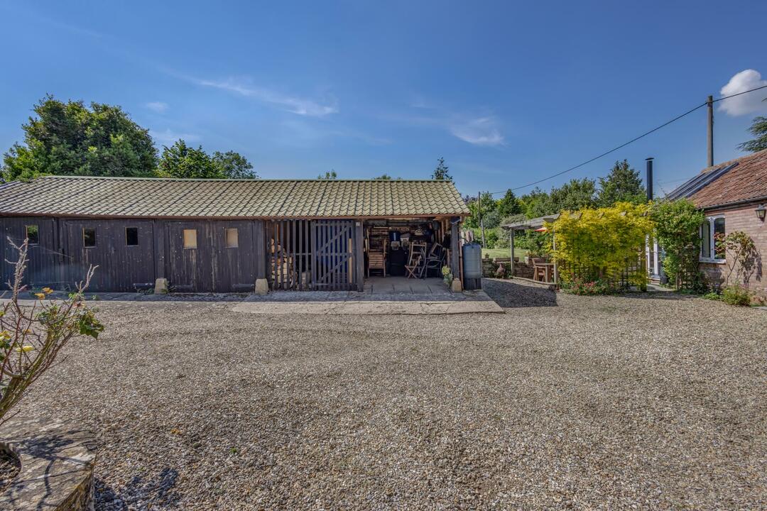 4 bed detached house for sale in Old Court Barn, Yeovil  - Property Image 30