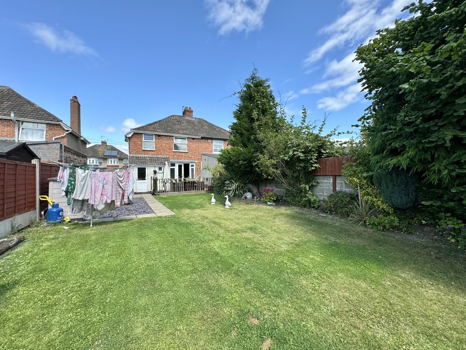 3 bed semi-detached house for sale in Lansdowne Road, Taunton  - Property Image 7