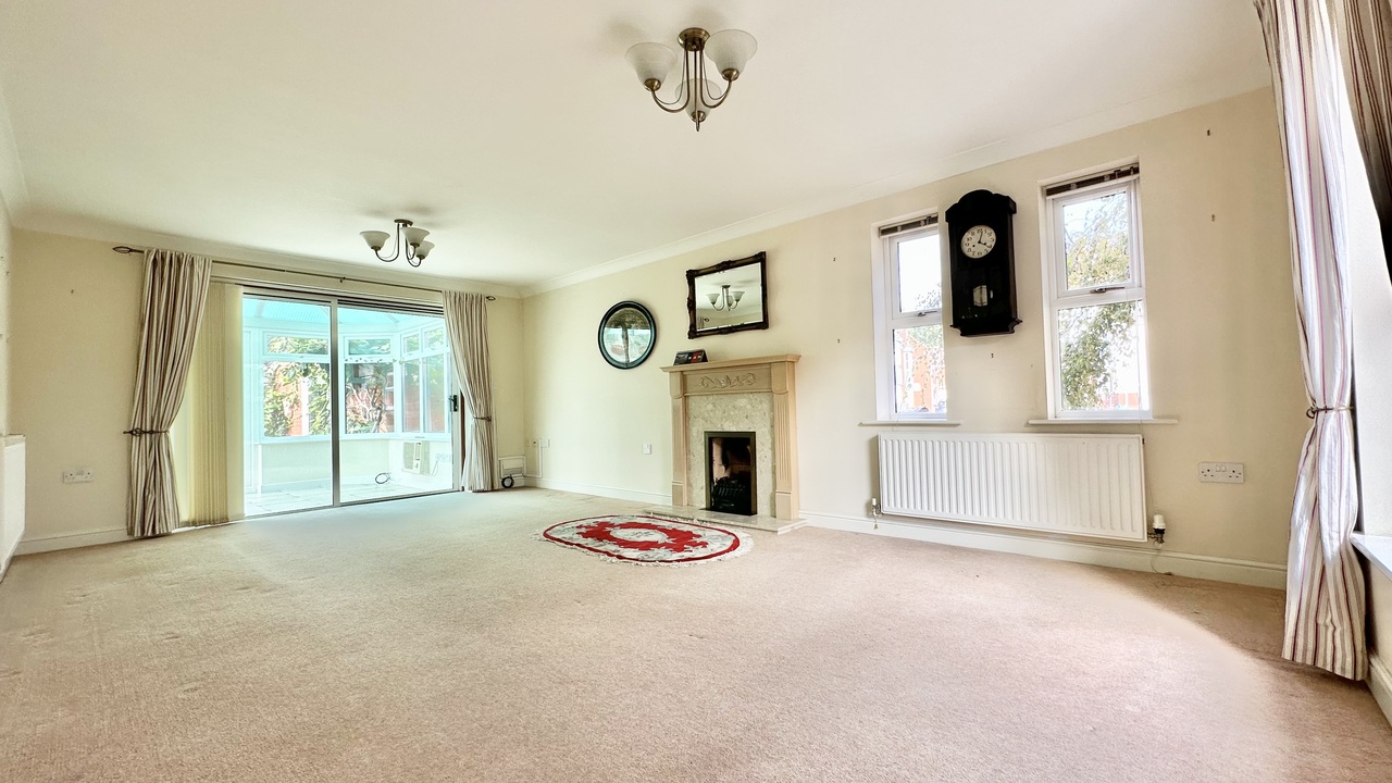 4 bed detached house for sale in Cotford St. Luke, Cotford St. Luke  - Property Image 4