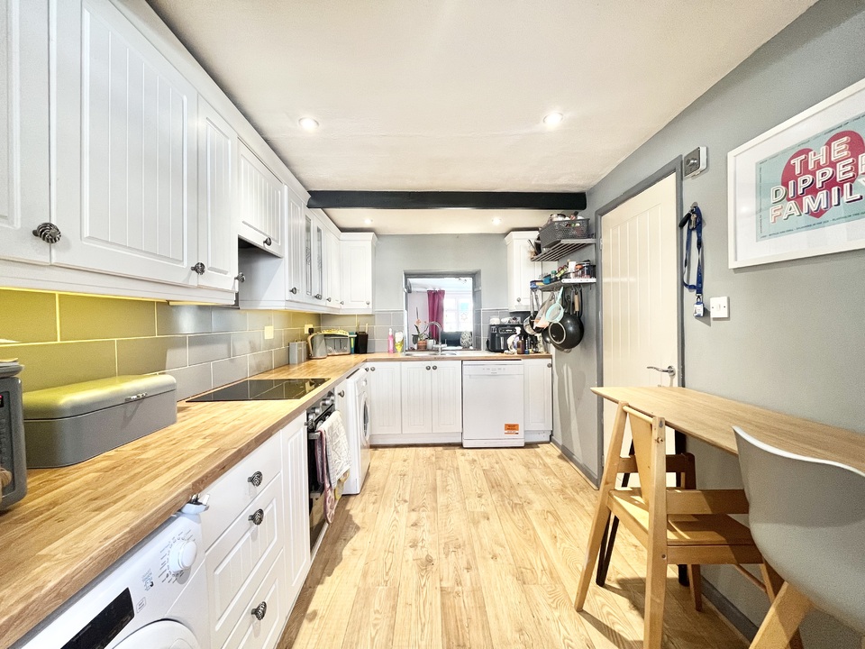 2 bed terraced house for sale in High Street, Yeovil  - Property Image 3