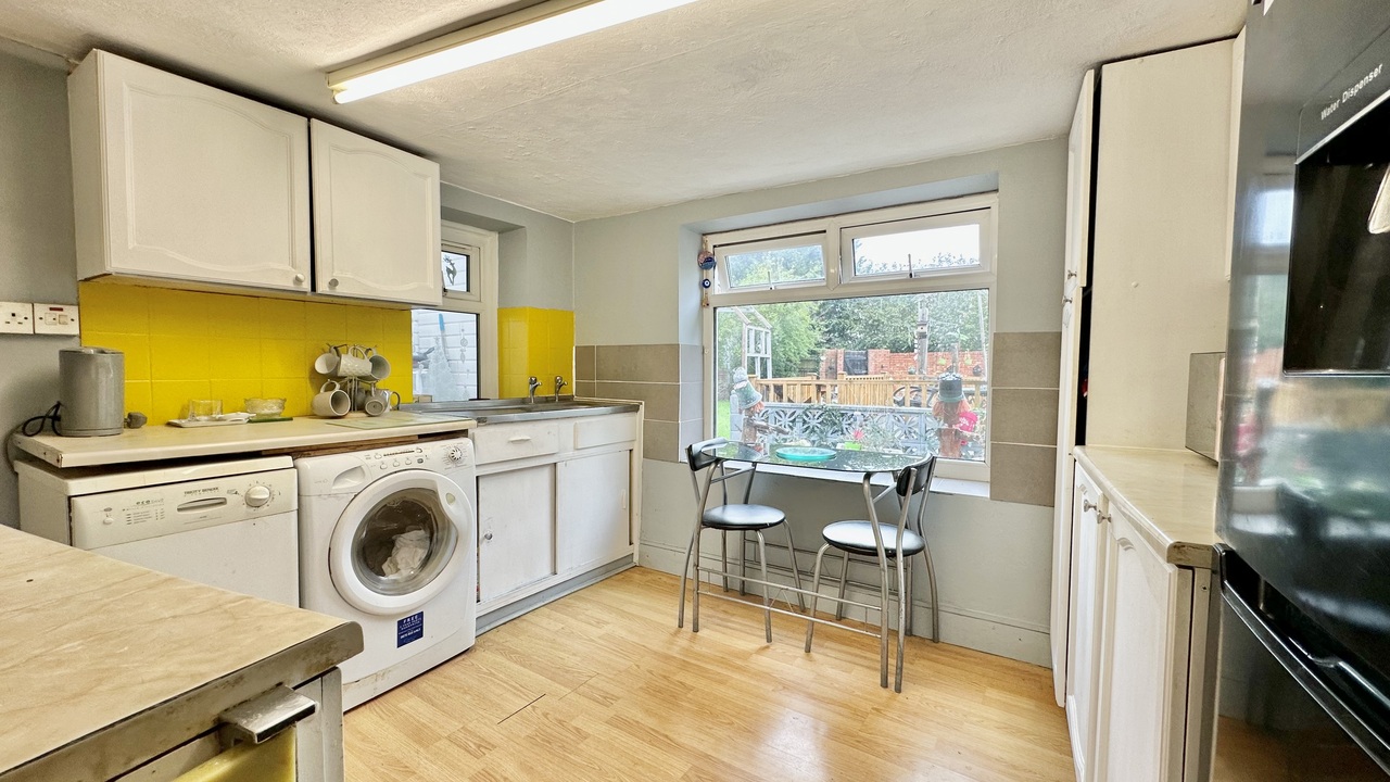 4 bed cottage for sale in Rockwell Green, Wellington (ref 551768