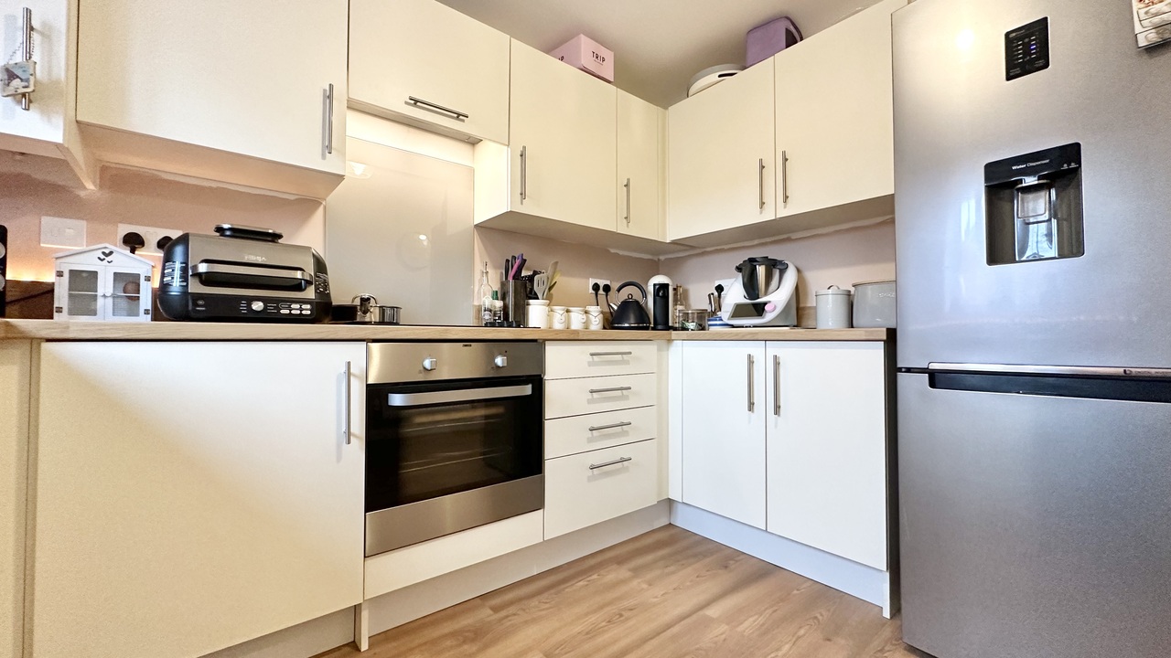 2 bed semi-detached house for sale in Blackdown Meadow, Wellington  - Property Image 2