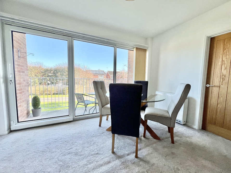 2 bed apartment for sale in Haseley Court, Taunton  - Property Image 8