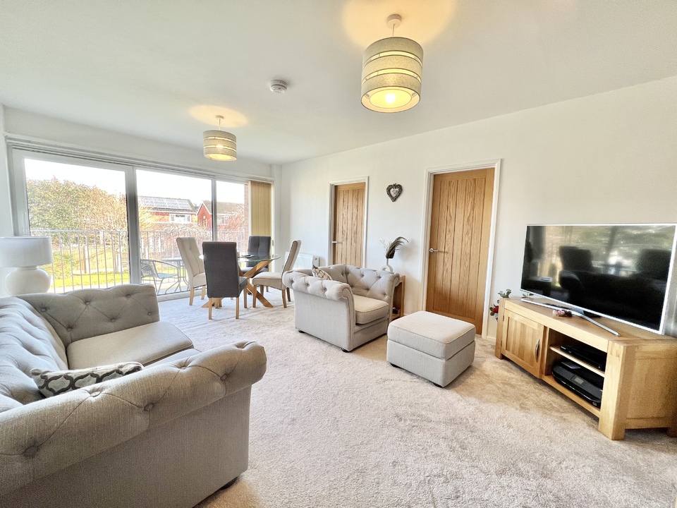 2 bed apartment for sale in Haseley Court, Taunton  - Property Image 3