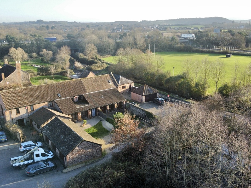 3 bed barn conversion for sale in Hyde Corner, Taunton  - Property Image 33