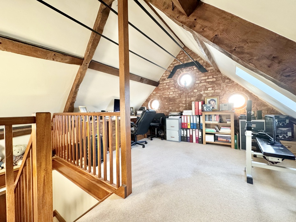 3 bed barn conversion for sale in Hyde Corner, Taunton  - Property Image 21